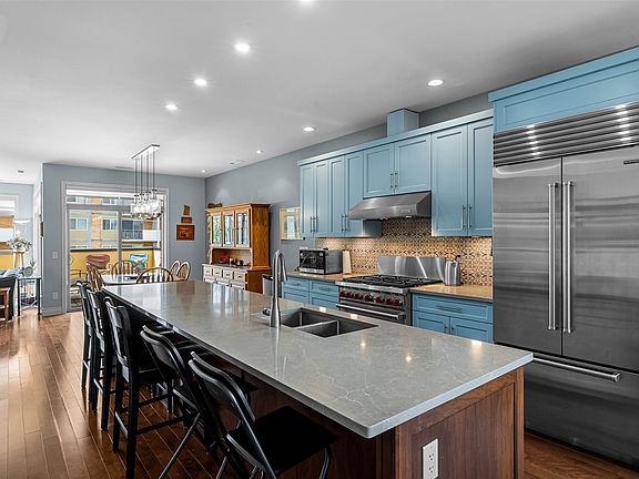3rd image of 370 Battle St W #401
