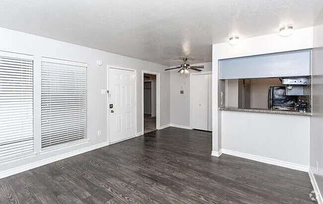 Tribecca Pointe Apartments — Photo 3