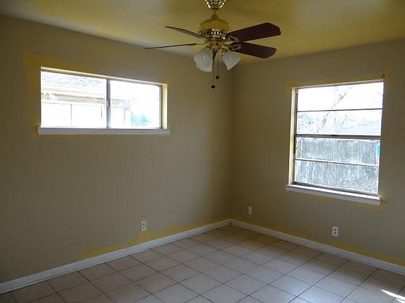2nd image of 4918 Toulon St