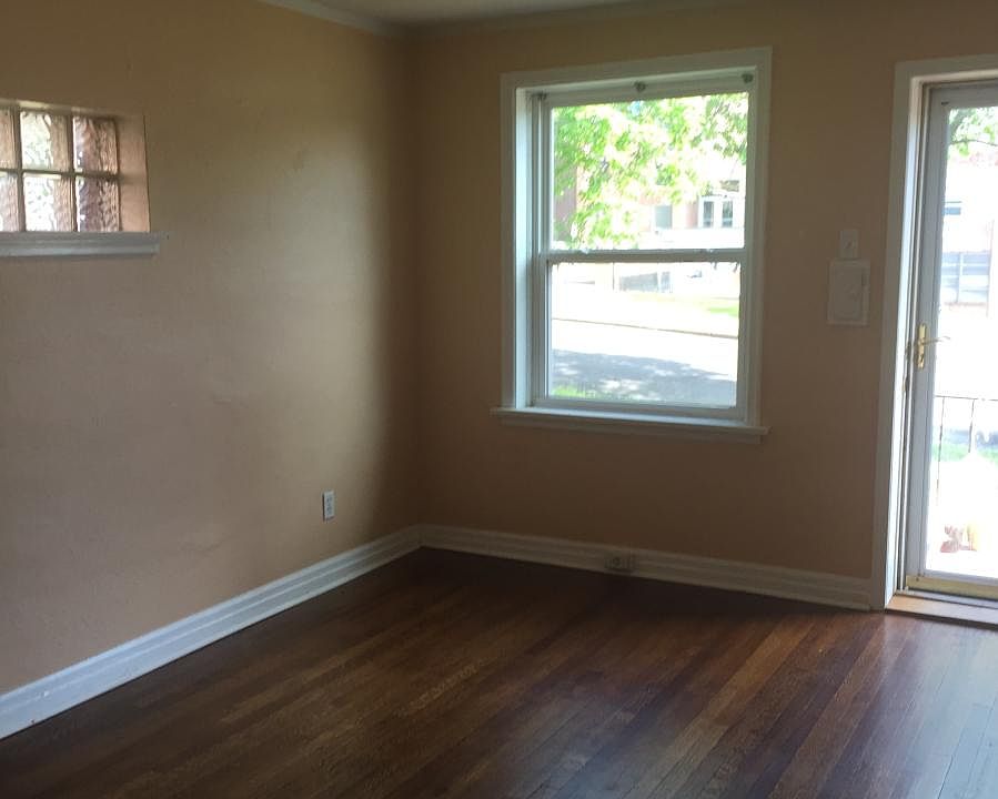 1st image of 4924 Kemper Ave #1W