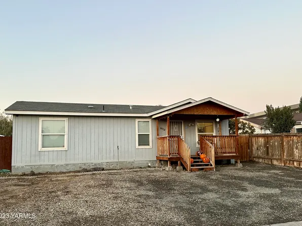 803 Mark Ave, Granger, WA 98932