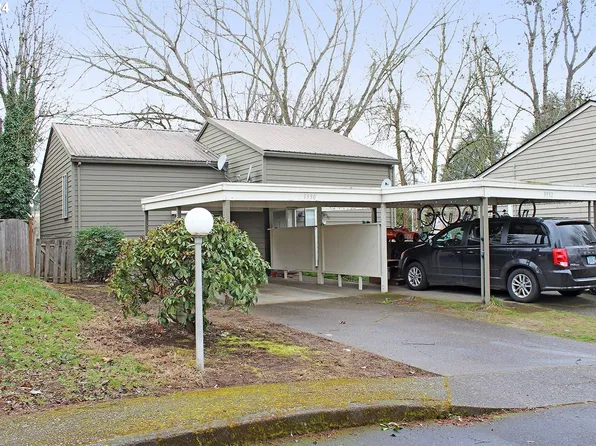 9990 SW Garrett St, Tigard, OR 97223