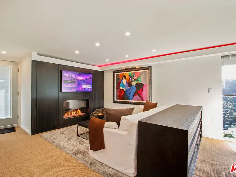9416 Beverly Crest Dr — Photo 31