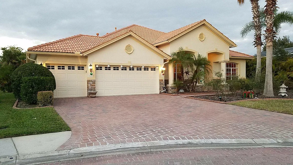 Building Photo - 10847 Barbados Isle Dr