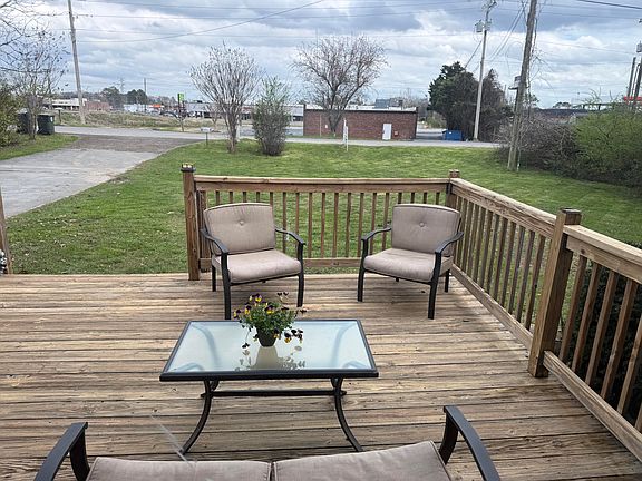 3rd image of 1943 Old Lafayette Rd