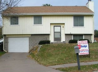 6210 S 51st Cir, Omaha, NE 68117