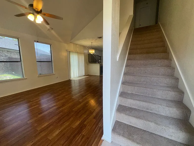 1012 Garden Trl — Photo 11