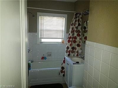 4th image of 597 Hazelwood Ave SE