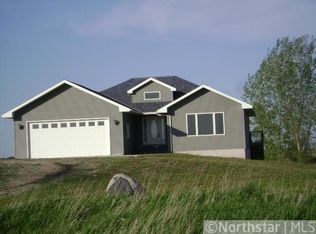 16745 175th St NE, New London, MN 56273