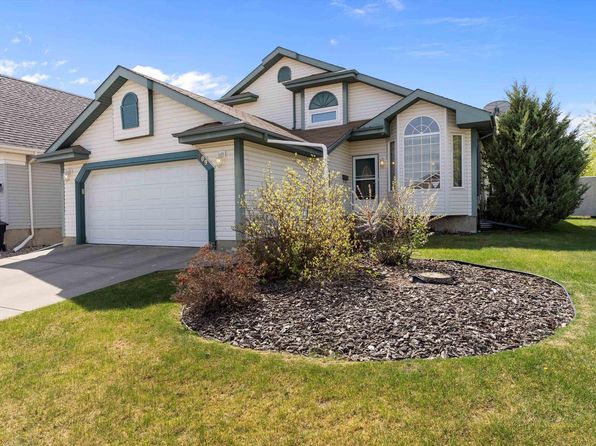 409 Meadowview Ter, Strathcona County, AB T8H 1X7