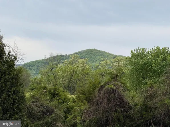 72 Leola Loop, Stanley, VA 22851