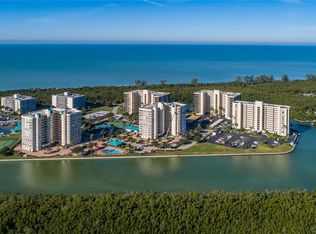 21 Bluebill Ave #B-402, Naples, FL 34108
