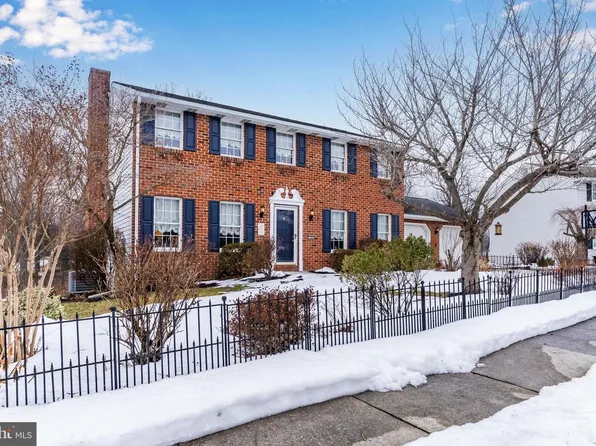 76 Sherwood Cir, Enola, PA 17025