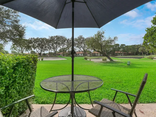 820 Club Dr, Palm Beach Gardens, FL 33418