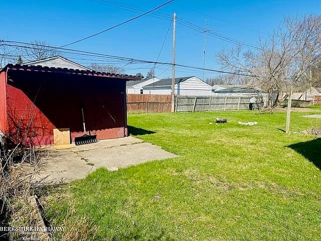 20471 Nicke St, photo 22