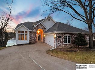 1018 Murray Point, Plattsmouth, NE 68048