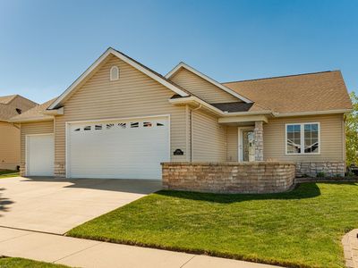 3304 Lakeridge Ln NW, Rochester, MN, 55901