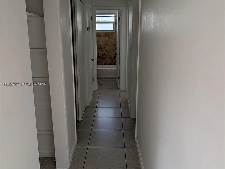 1585 NE 125th St #8 — Photo 5