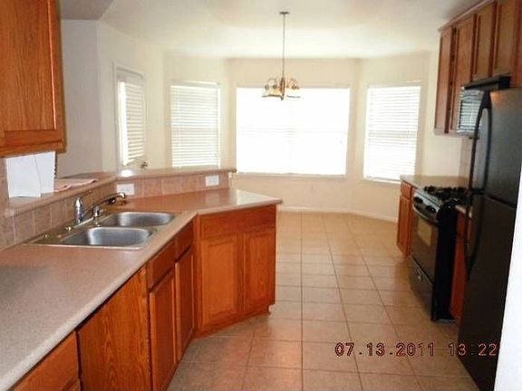 Kitchen & Breakfast