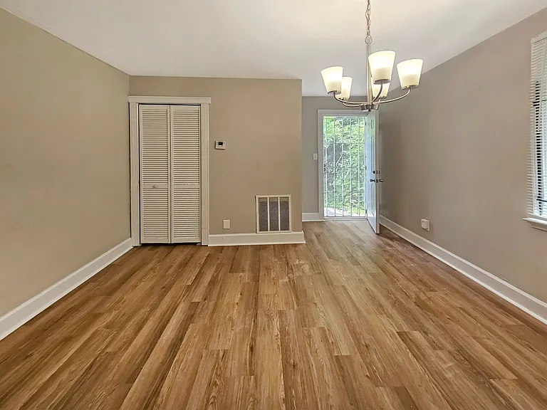 382 Cologne Dr SE — Photo 12