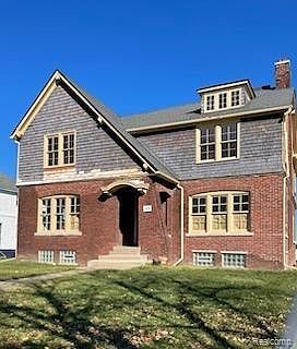 488 Parkview Dr, Detroit, MI 48214 | MLS #20230030975 | Zillow