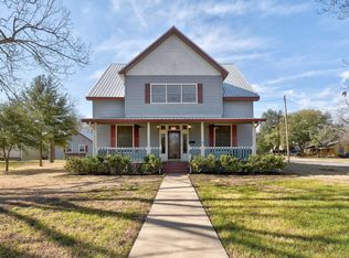 205 S Rio Grande St, Lockhart, TX 78644