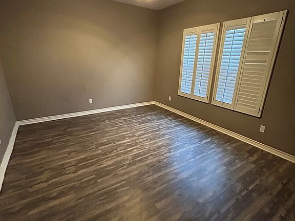 4th image of 7221 Barksdale Ln