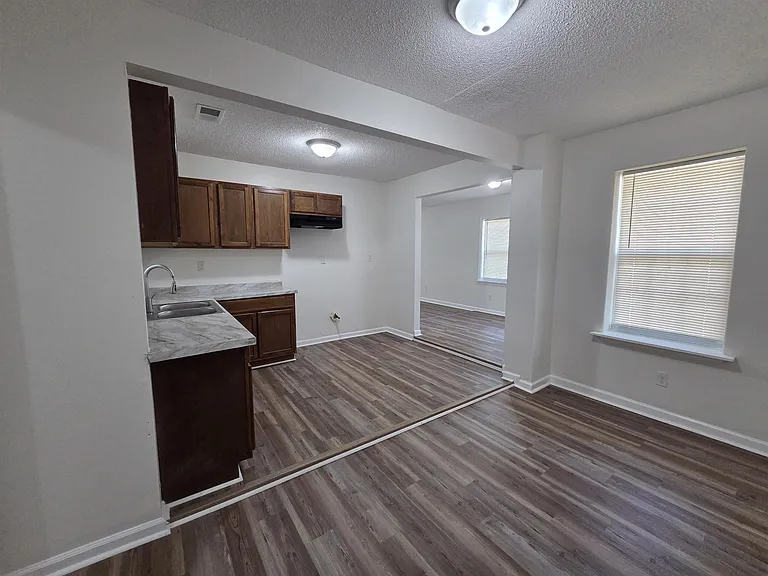 1495 Alta Vista Ave — Photo 20