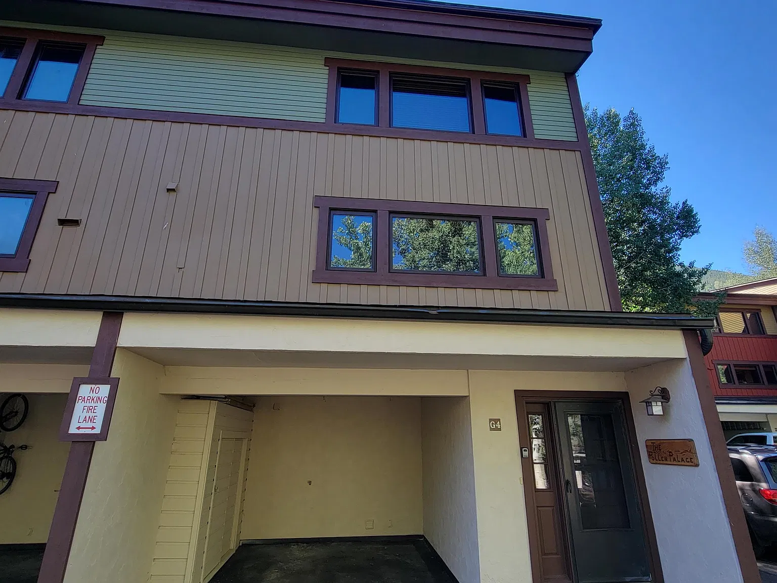 2540 Kinnikinnick Rd — Photo 1