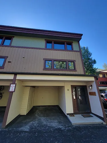 2540 Kinnikinnick Rd #G4 Photo 1