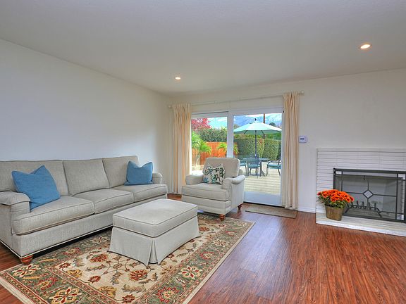 3rd image of 3828 Calle Cita