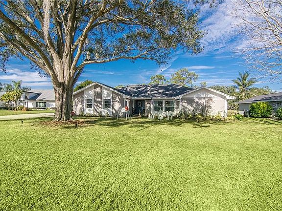 4th image of 2922 Plantation Rd