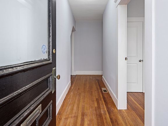 2nd image of 181-183 Nicoll St Unit 1