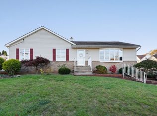 1405 Richard St, Raritan, NJ 08869