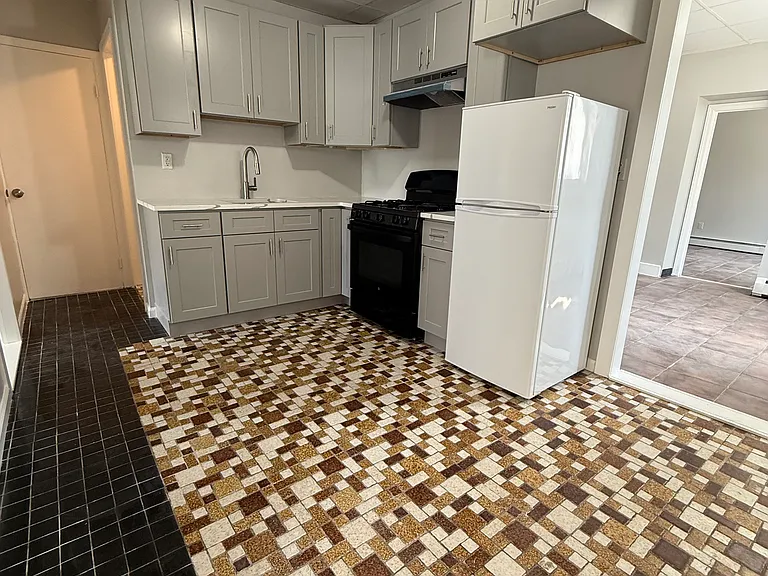 75-79 Lodi St #79A — Photo 3