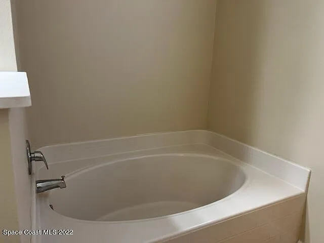 4077 Four Lakes Dr — Photo 11