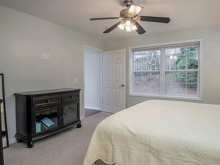 21 Kirby Rd — Photo 10