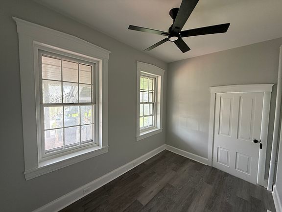 3rd image of 1530 New Holland Rd #A