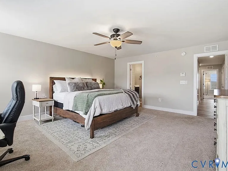 4349 Saunders Station Loop #B — Photo 14