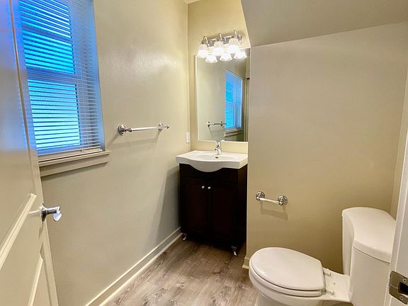 5th image of 16401 33rd Ave W #1