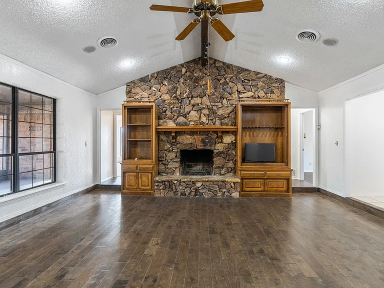 10492 Strittmatter Rd — Photo 2