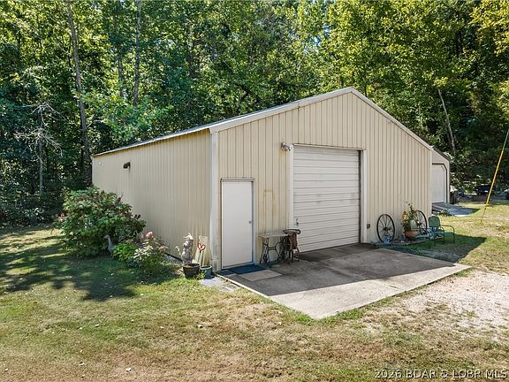 4th image of 813 Tonka Spring Rd