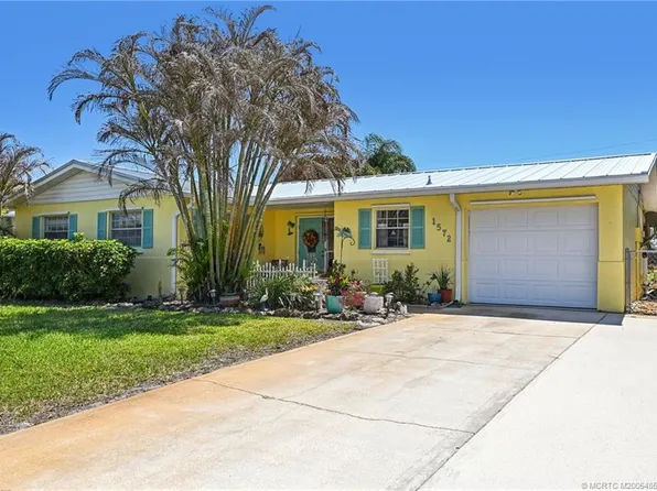 1572 NE 22nd St, Jensen Beach, FL 34957