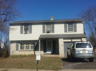 19 E 7th St, Burlington, NJ 08016