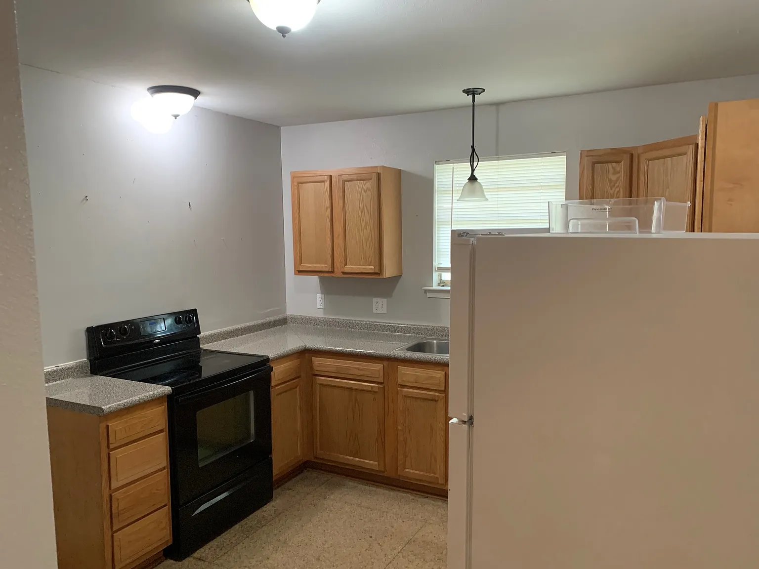 1 bed, 900 sqft, $1,180 — Photo 2