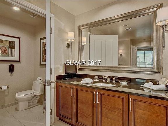 5th image of 125 E Harmon Ave #402