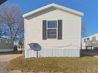 1624 W Summit St, Winterset, IA 50273