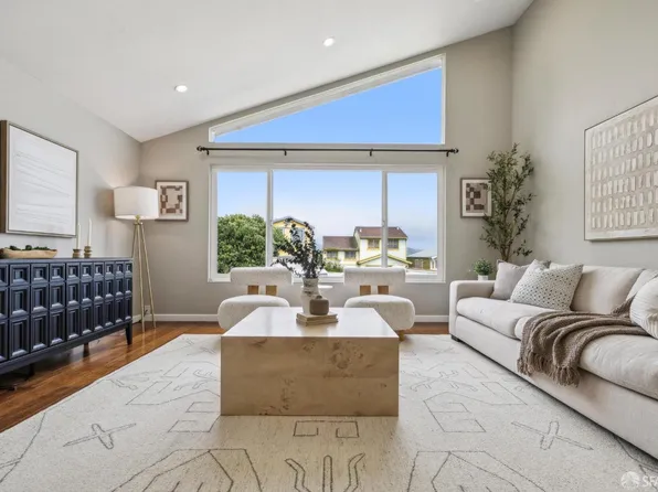 137 Penhurst Ct, Daly City, CA 94015