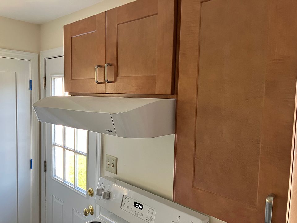 Kitchen, coat closet inside back door