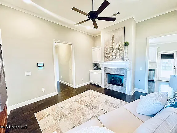 110 Countrywood Pl — Photo 3